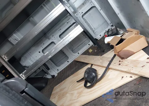 2016 Ford Transit-250 z USA, uszkodzony, nr VIN 1FTYR1ZM3GKA90425